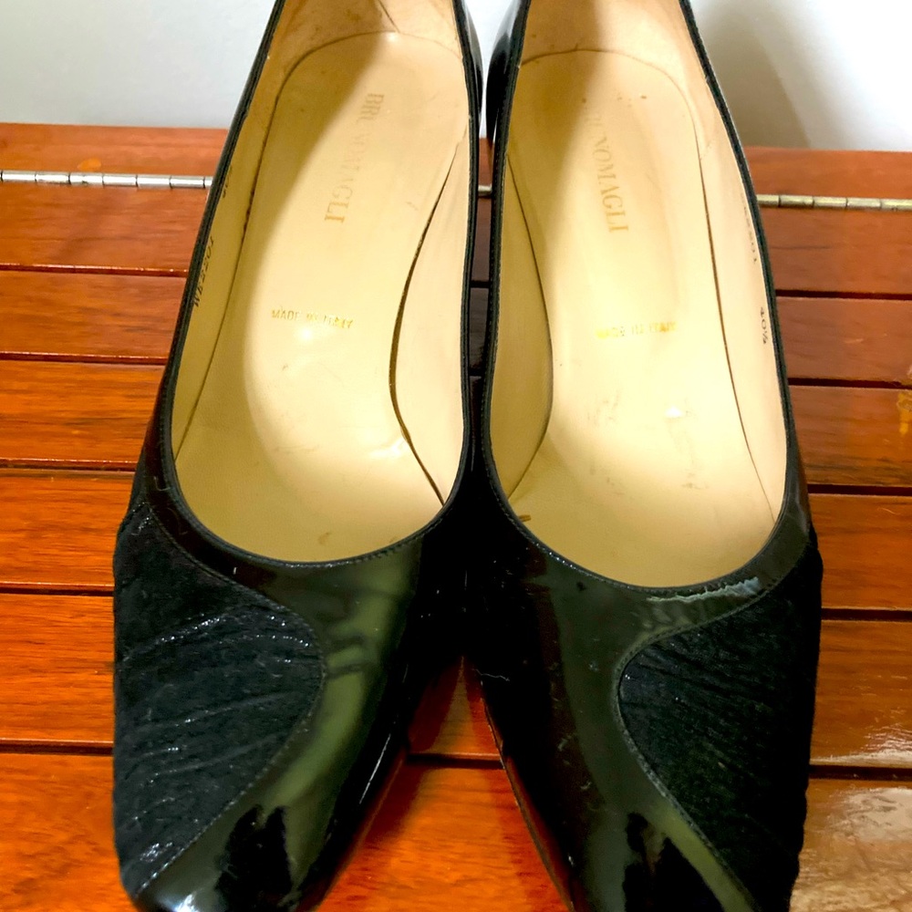 Bruno Magli Black Patent Leather Pump with Suede Trim 1.5” heel Made in Italy